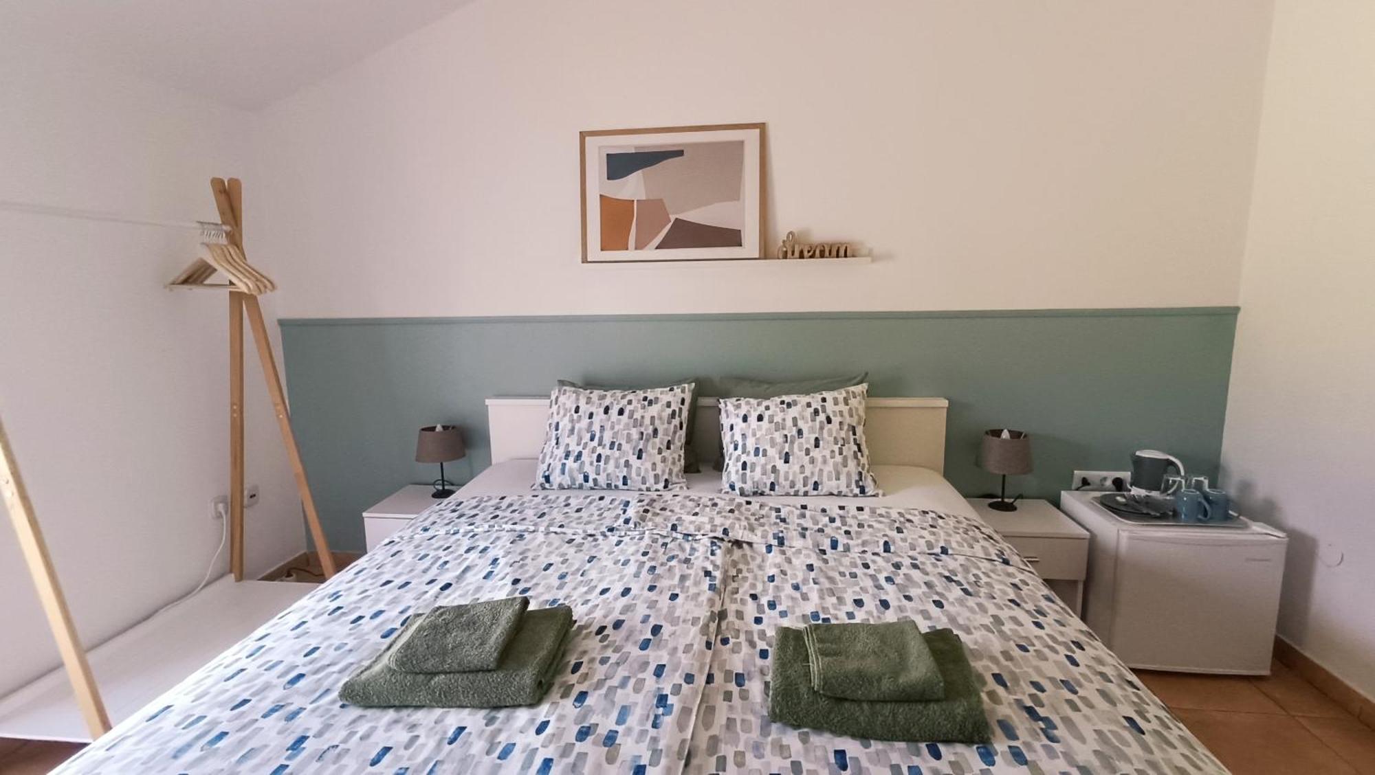 Apartment & Rooms Roza ペロイ 部屋 写真